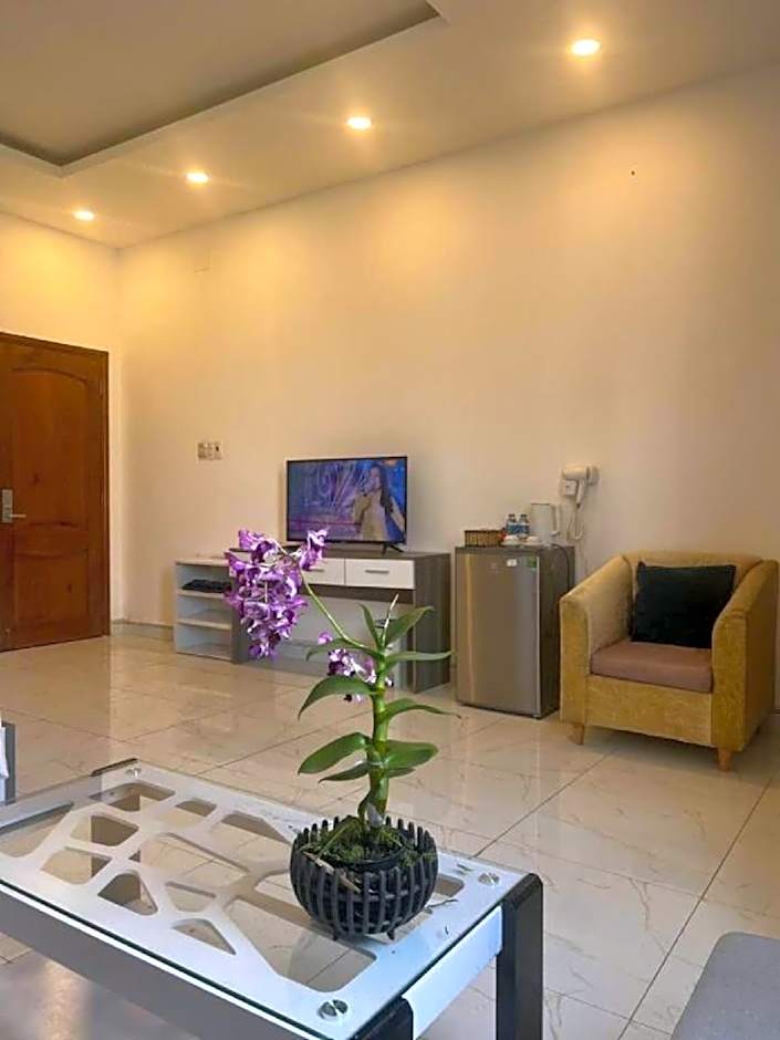 White Diamond Airport Hotel 