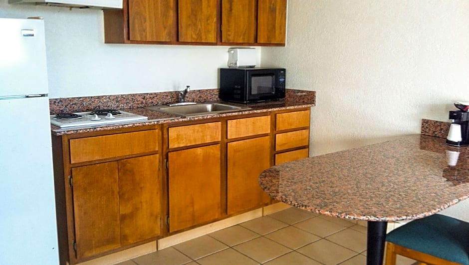 Oaktree Inn & Suites Oklahoma