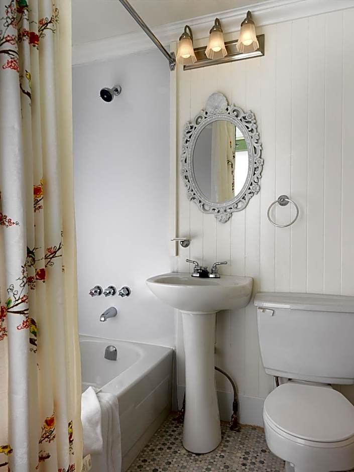 Pendray Inn and Tea House