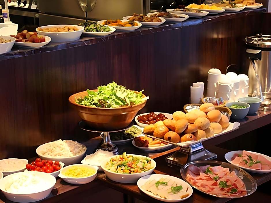 Apa Hotel Shimbashi-Toranomon