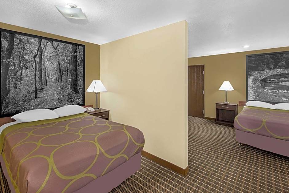 Super 8 by Wyndham Webster City IA