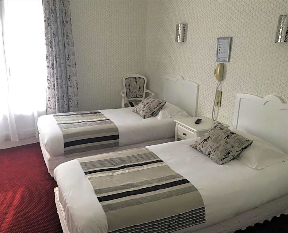 Hôtel Restaurant Le Grillon