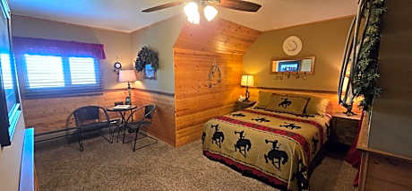 Queen Room with Shared Bathroom