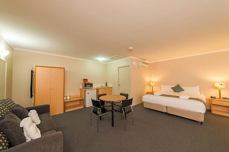 Harbour Sails Motor Inn