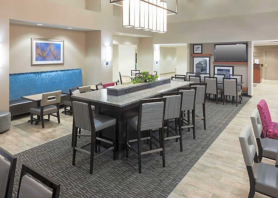 Hampton Inn By Hilton & Suites Davenport