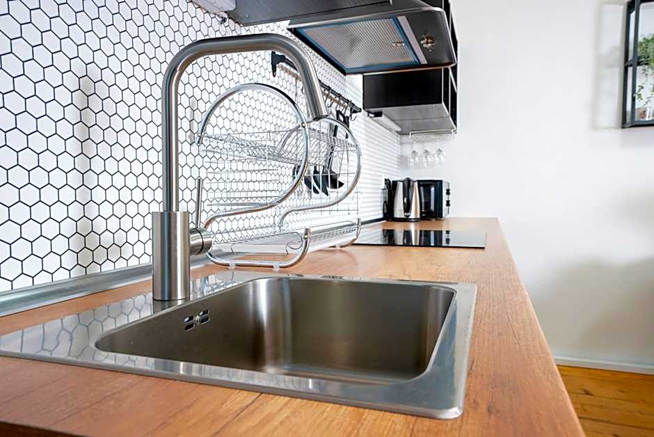 White Wolf House Hostel & Apartments