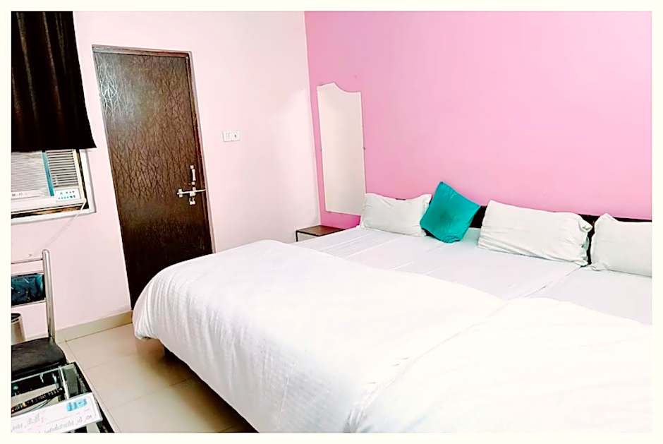 Goroomgo Shivay Guest House Godowlia Varanasi