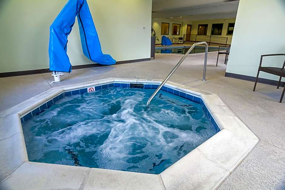 Holiday Inn Express and Suites Winchester By IHG