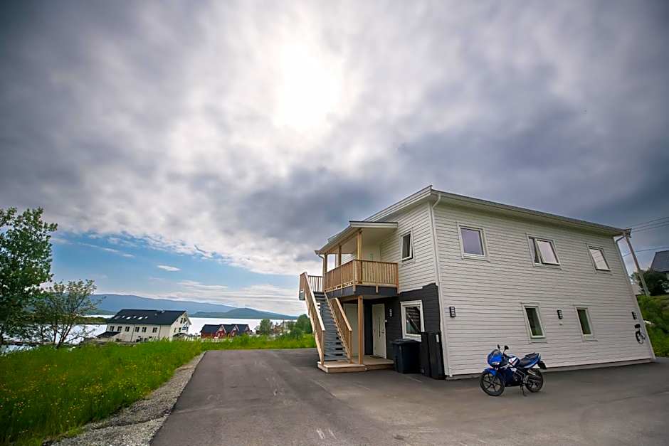 Senja Fjordhotell and Apartments