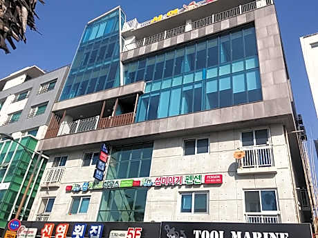 Island story pension