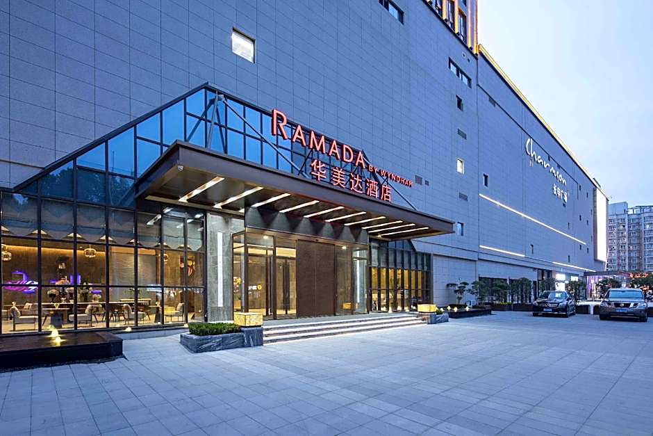 Ramada by Wyndham Luoyang Downtown