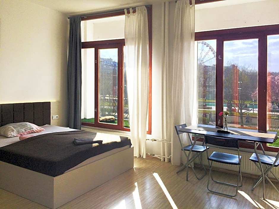 Zoom-Budapest Apartments