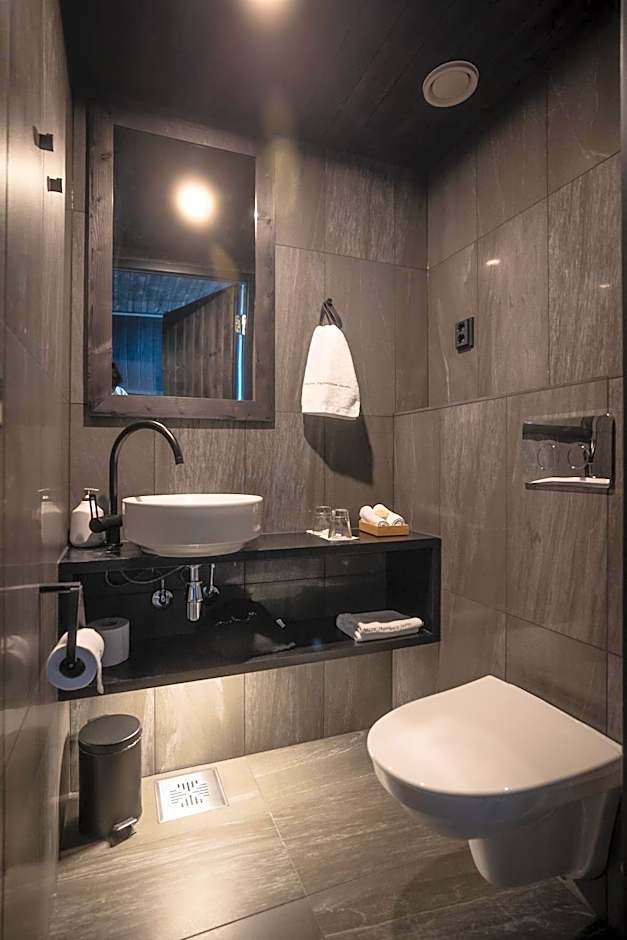 Arctic TreeHouse Hotel