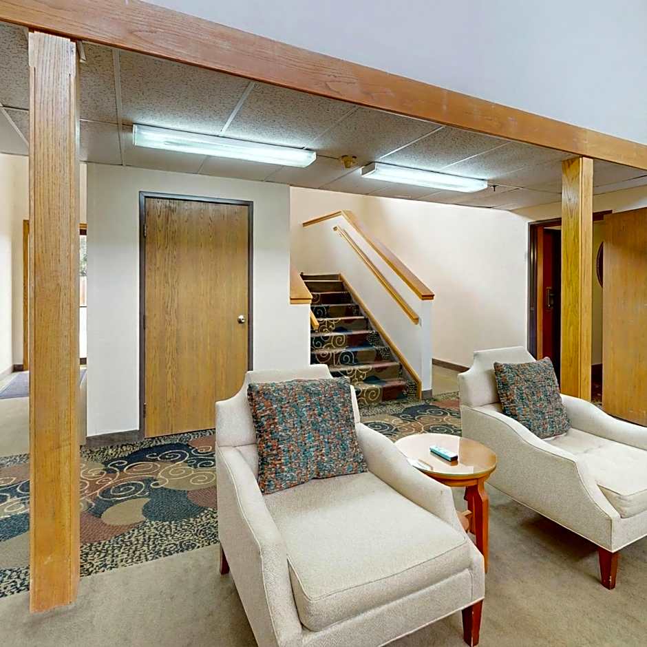 Oscoda Lakeside Hotel
