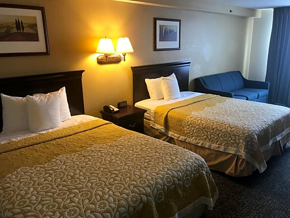 Days Inn & Suites by Wyndham Tucker/Northlake