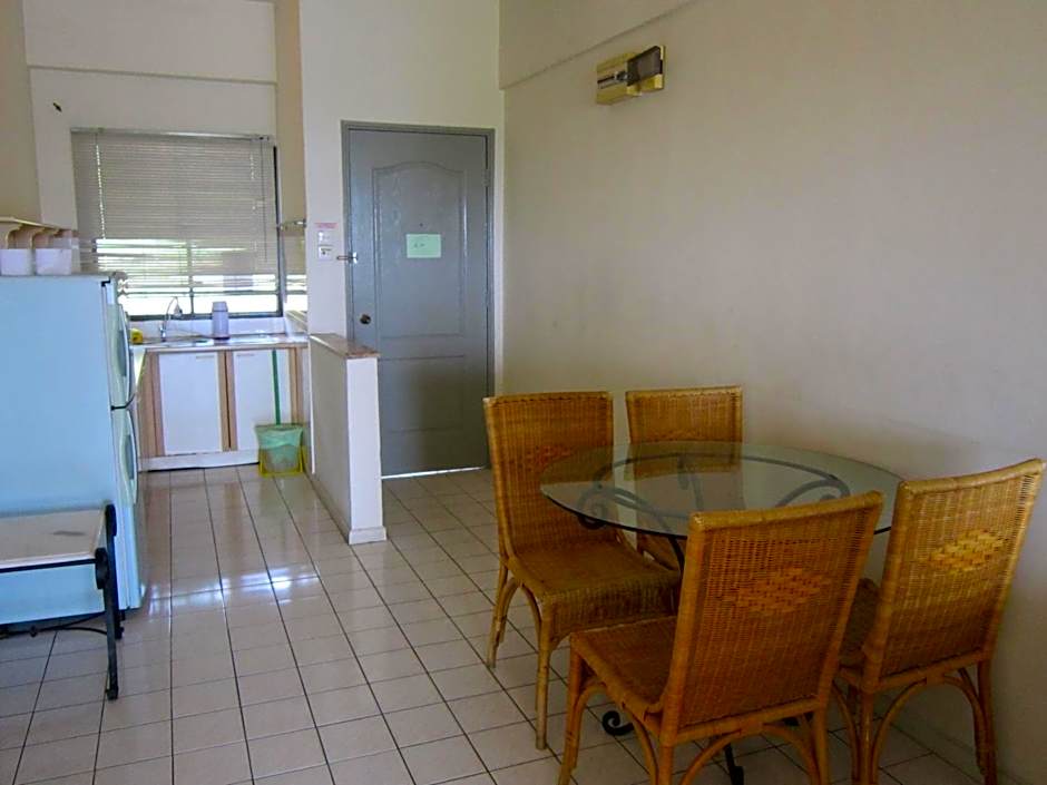 Paradise Lagoon Apartment