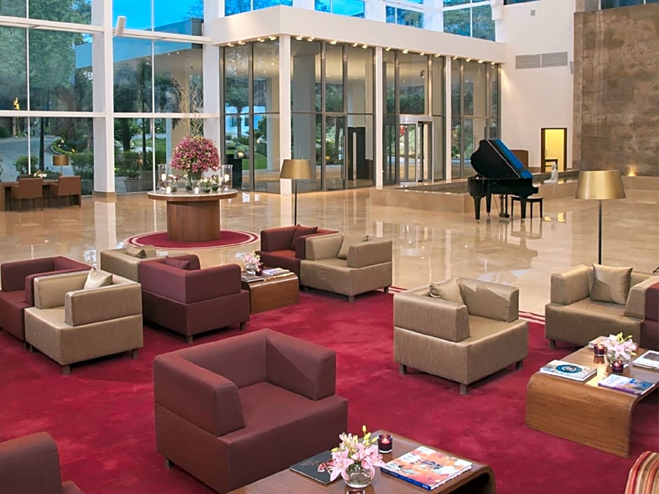 Radisson Blu Plaza Hotel Hyderabad Banjara Hills