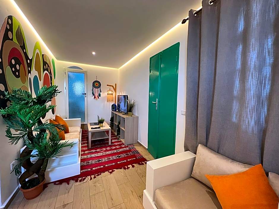 Art Riad Au Bord De La Mer