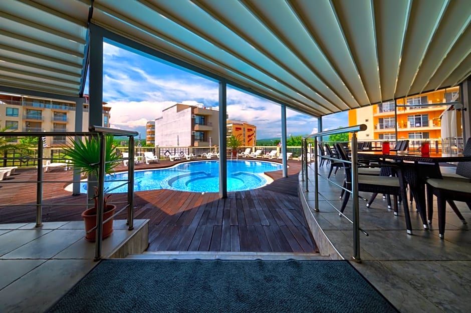 хотел Свети Николай Приморско