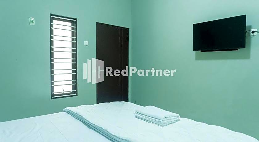 Athena House Syariah Near The Park Mall Solo Baru Mitra RedDoorz