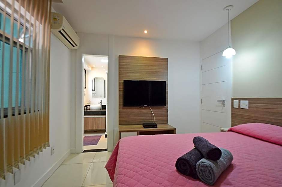 Comfortable 3 Bedrooms: Side Sea View