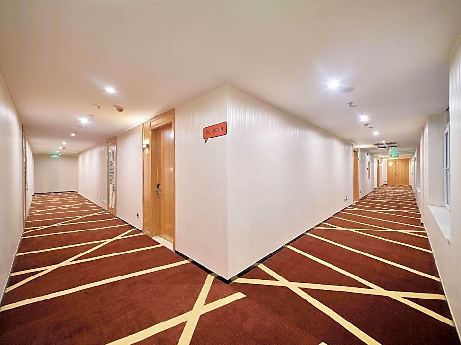 IU Hotel Shijiazhuang Airport