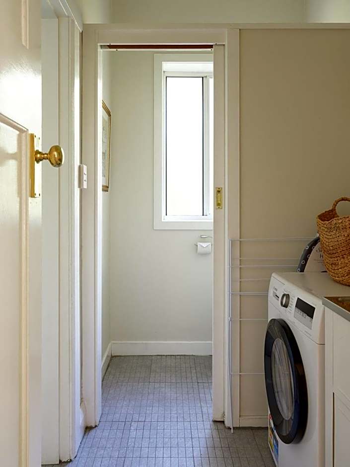 Comfort in Sandy Bay next to the Rivulet