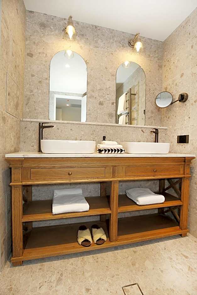 Lake Jindabyne Hotel