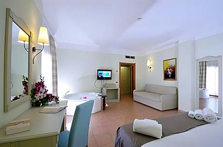 Double Deluxe Room