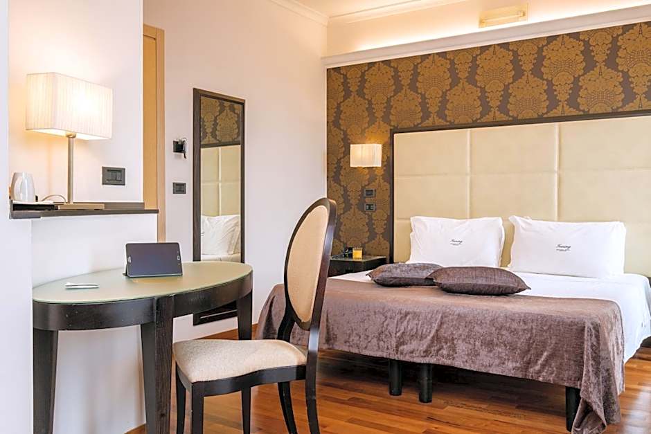Hotel Touring