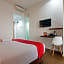 RedDoorz Premium @ Hotel Hebat