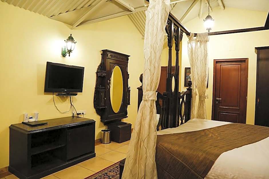 The Colonial Manek Manor by SAH