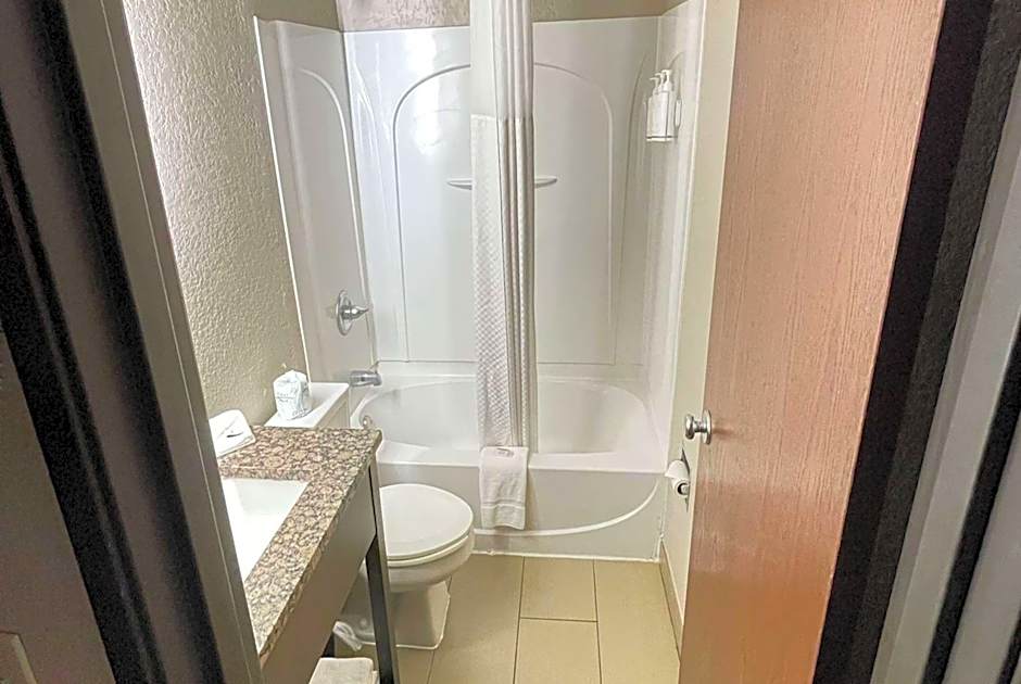 Super 8 by Wyndham Ithaca