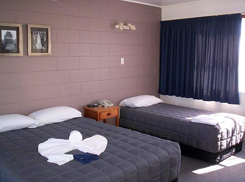 Broadway Motor Inn