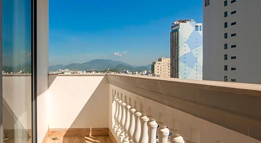 Seven Seas Hotel and Apartment