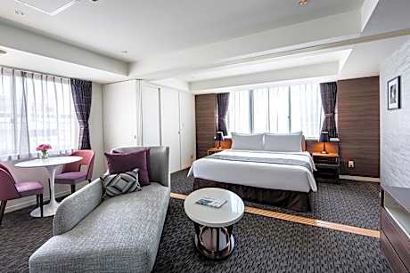 One-Bedroom Deluxe Apartment