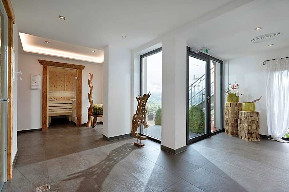 Hotel Waldfriede - Der Logenplatz im Zillertal