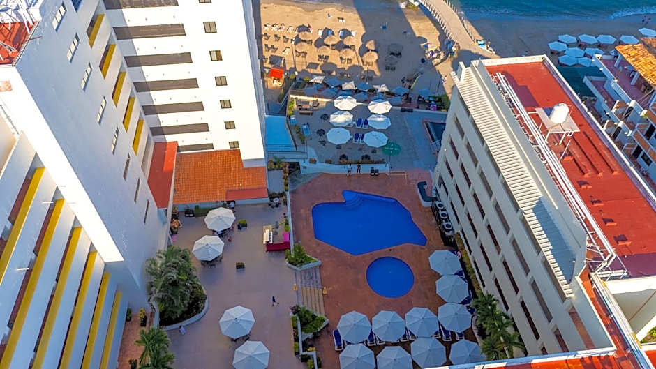 Hotel Delfin PV Beach Resort photo 29