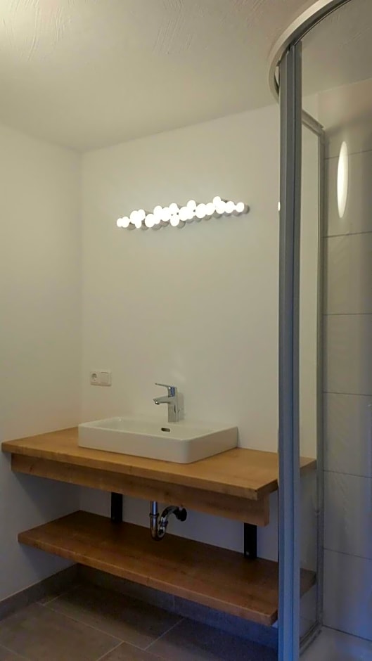 Bhome Gästehaus b&b / Apartments