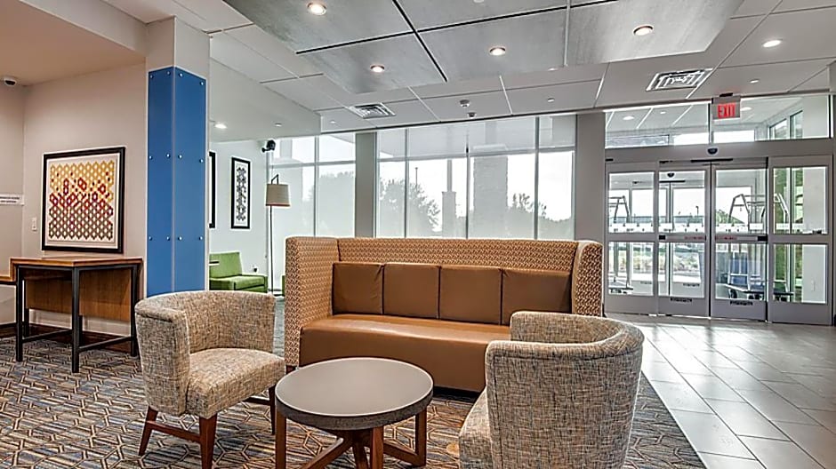Holiday Inn Express Hotel & Suites Mount Pleasant by IHG