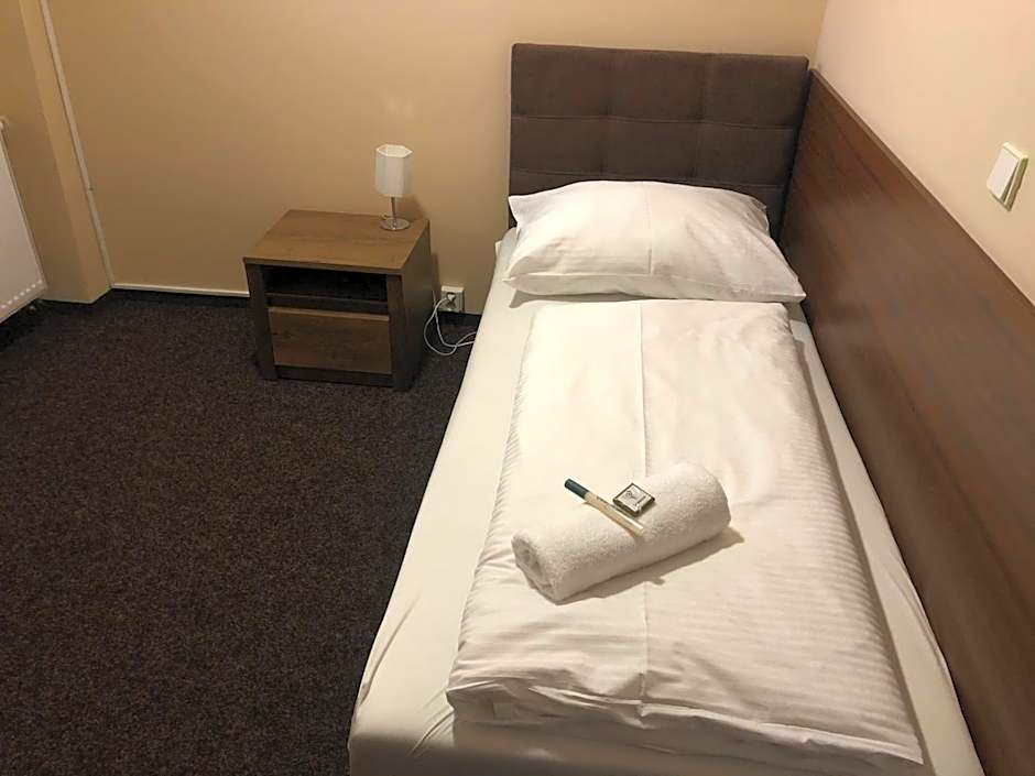 LAGUNA Hotel & Restaurant