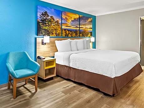 King Room - Non-Smoking