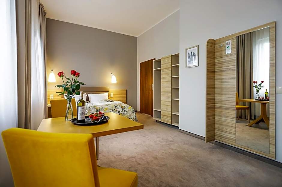 Poznań West Hotel - Airport