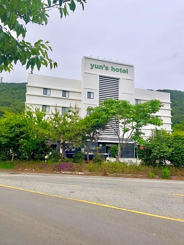 Yun's Hotel