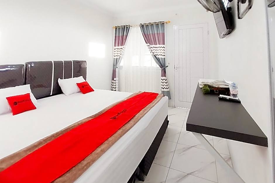 RedDoorz Syariah @ GCL Bukittinggi