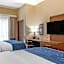 Comfort Inn & Suites Downtown near University