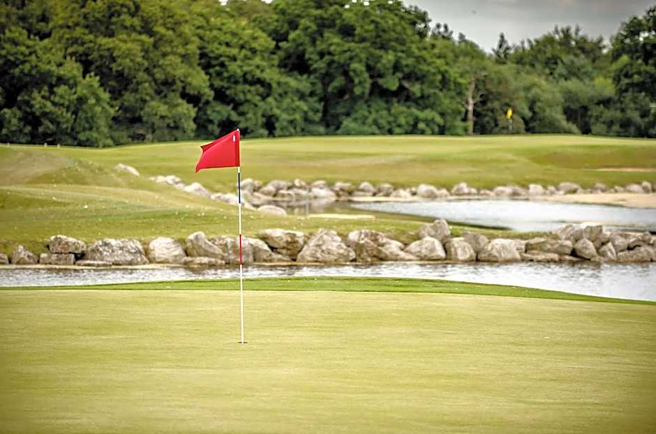 Hilton Southampton - Utilita Bowl