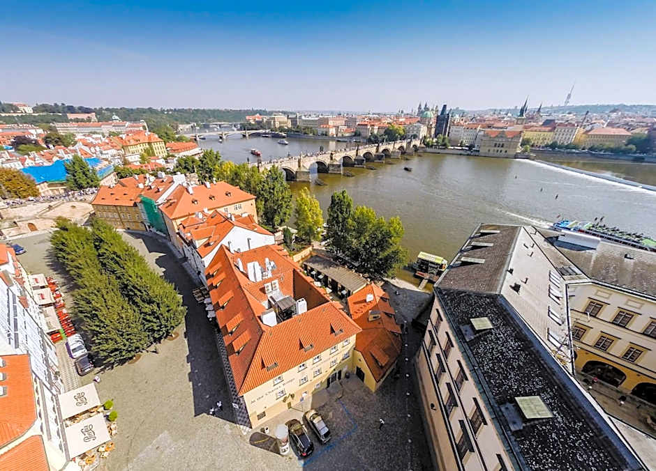 Archibald At The Charles Bridge