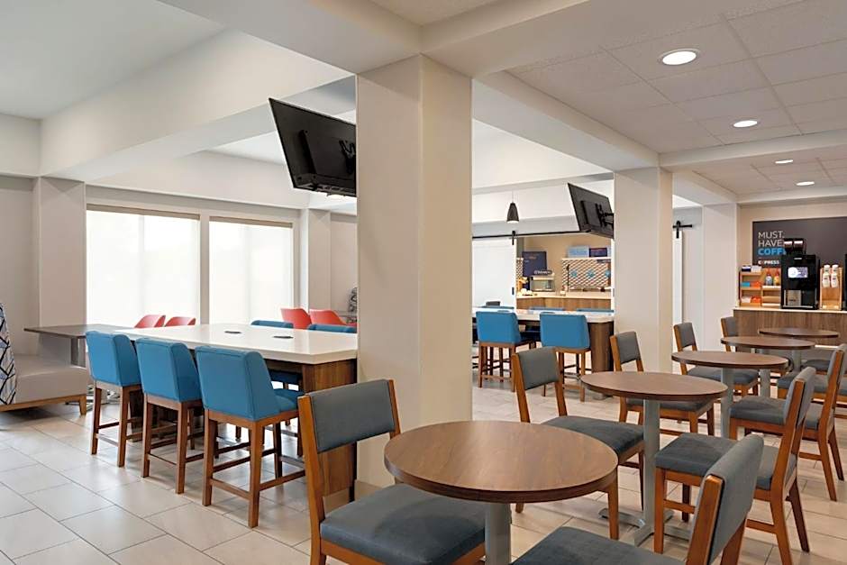 Holiday Inn Express Syracuse Airport By IHG