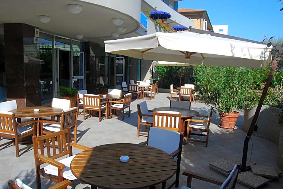 Hotel Caravelle